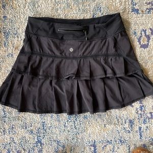 Lululemon size 6 black tennis skort